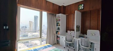 Room in 3 BHK Apartment at Indiabulls Blu, Worli – for Sale