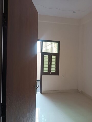 Room in 2 BHK Villa at Gaur Yamuna City 7th Parkview, Gaur Yamuna City – for Sale