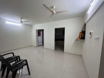 Room in 3 BHK Apartment at Hadapsar – for Sale