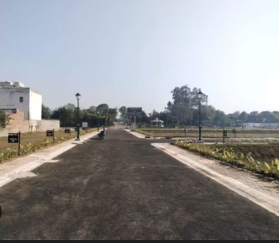 Plot For Sale in Sector 84