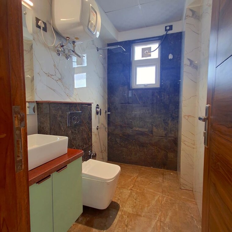Bathroom, sector 45 1 Bedroom 747 Sq.Ft. Builder Floor In Sector 45 Gurgaon 9944084