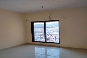 Room in 1 RK Apartment at Mayfair Housing Hillcrest, Vikhroli West – for Rent