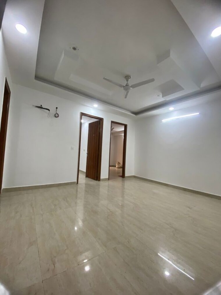 Hall, chattarpur 2 Bedroom 900 Sq.Ft. Builder Floor In Chattarpur Delhi 9944250