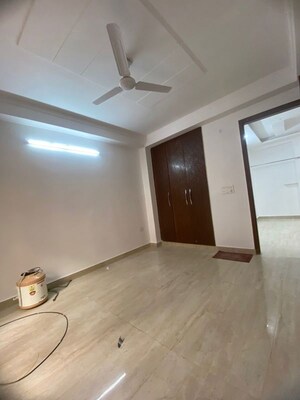 Room in 2 BHK Builder Floor at Chattarpur – for Rent