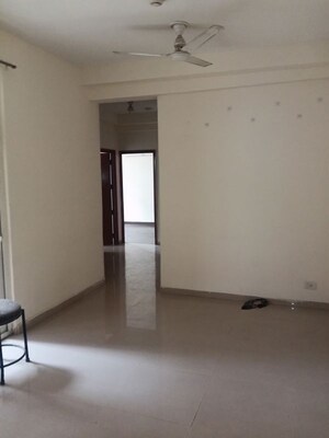 Room in 3 BHK Apartment at Mahagun Mywoods III, Sector 16c Greater Noida – for Rent