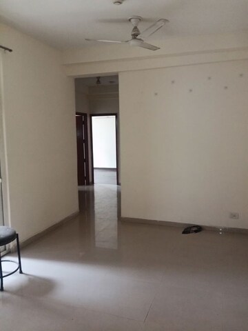 Room in 3 BHK Apartment at Mahagun Mywoods III, Sector 16c Greater Noida – for Rent