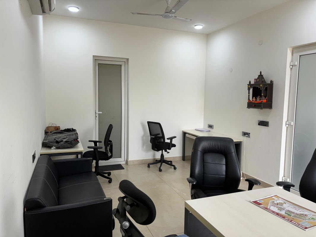 4 BHK + Servant Room Apartment For Rent in K World Royal Court