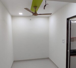 Room in 1 BHK Apartment at Crystal Armus, Chembur – for Rent