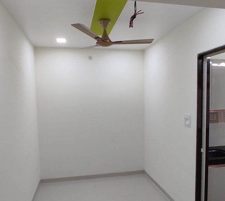 Room, crystal-armus 1 Bedroom 450 Sq.Ft. Apartment In Chembur Mumbai 9943901