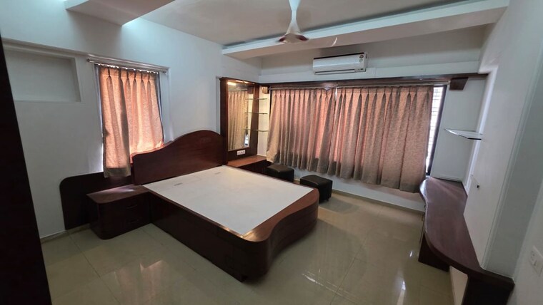 Living Room, renuka-chs-bandra 3 Bedroom 1350 Sq.Ft. Apartment In Bandra East Mumbai 9944396