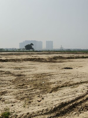  Plot For Sale in Sector 17b Yamuna Expressway