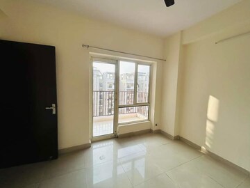 Room in 2.5 BHK Apartment at SKA Greenarch, Sector 16b Greater Noida – for Sale