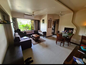 2 BHK Apartment For Sale in Dheeraj Heritage Residency, Santacruz West