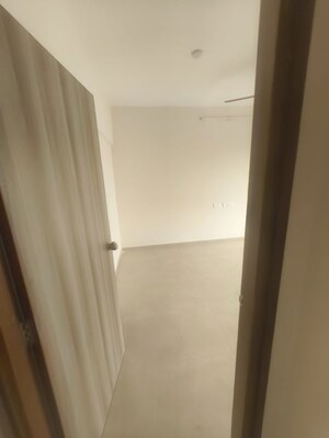 Master Bedroom in 3 BHK Apartment at Veeramani Radiant 59, Andheri East – for Sale