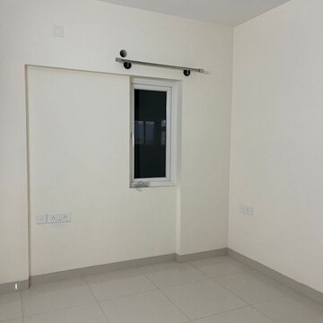 Room in 2.5 BHK Apartment at Salarpuria Sattva Park Cubix, Devanahalli – for Rent
