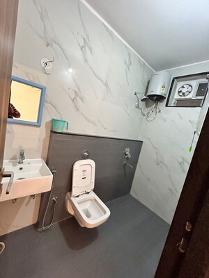 Master Bedroom in 3 BHK Apartment at Telibandha – for Rent