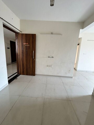 Room in 3 BHK Apartment at Telibandha – for Rent