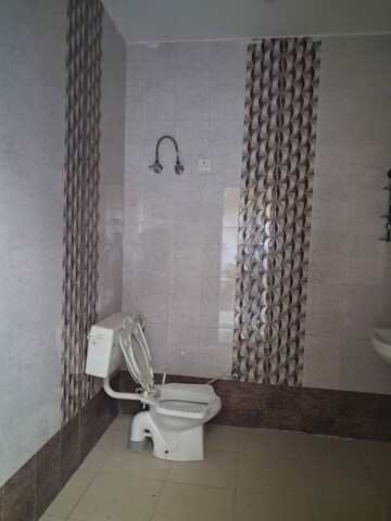 Bathroom in 3.5 BHK Builder Floor at Sector 28 – for Rent