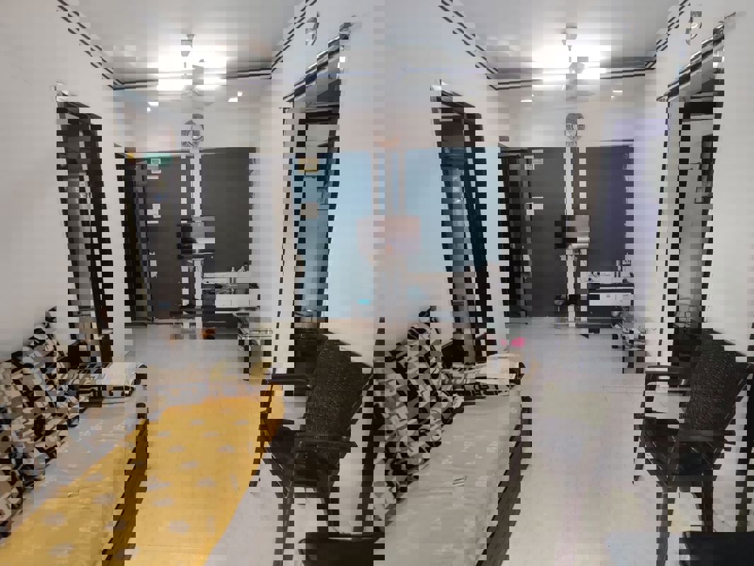 1 BHK 420 Sq.Ft. Apartment in Golders Green CHS