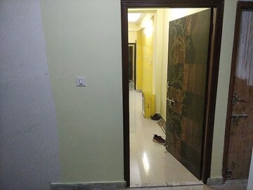 Room in 2 BHK Apartment at Behala Chowrasta – for Rent