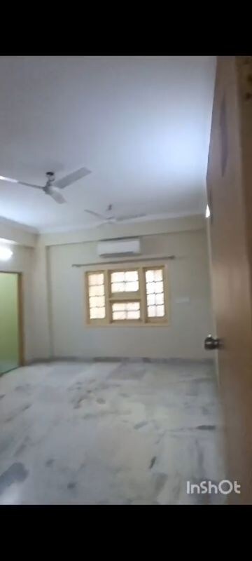 Room in 3 BHK Apartment at Ahuja Towers Banjara Hills, Banjara Hills – for Rent