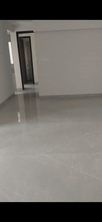 Room in 3 BHK Apartment at Hubtown The Premiere, Andheri West – for Rent