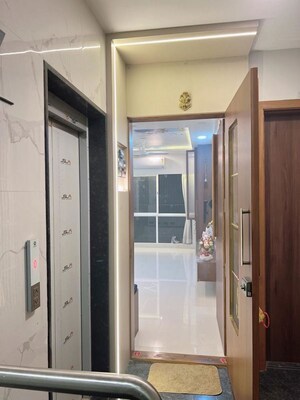 2 BHK Apartment – Entrance View at Best Dev Daya Harmony, Chembur - for Rent