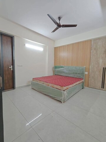 Bedroom in 4 BHK Apartment at Satguru Apartments, Sector 52 – for Rent