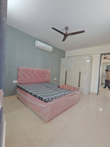 Bedroom in 4 BHK Apartment at Satguru Apartments, Sector 52 – for Rent