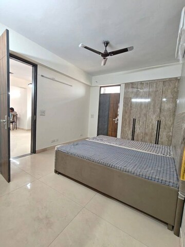 Bedroom in 4 BHK Apartment at Satguru Apartments, Sector 52 – for Rent