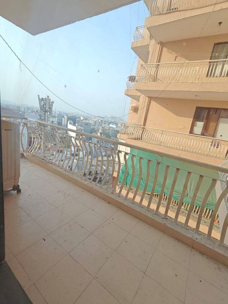 Balcony, satguru-apartments 4 Bedroom 2650 Sq.Ft. Apartment In Sector 52 Gurgaon 9945054