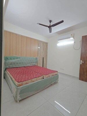 Bedroom in 4 BHK Apartment at Satguru Apartments, Sector 52 – for Rent
