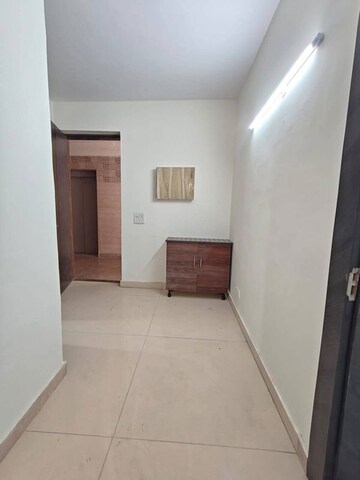 Building Lobby in 4 BHK Apartment at Satguru Apartments, Sector 52 – for Rent