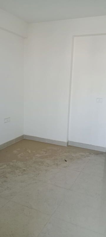 Room in 3 BHK Apartment at Amolik Sankalp, Sector 85 – for Sale