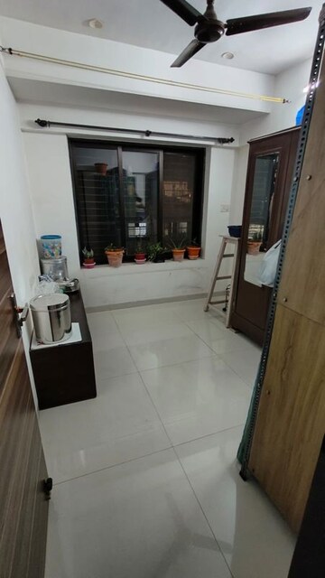 Team Area in 3 BHK Apartment at Om Malaygiri CHS, Borivali East – for Rent