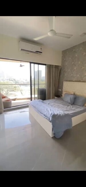 Bedroom in 2 BHK Apartment at Rustomjee Elita, Andheri West – for Rent