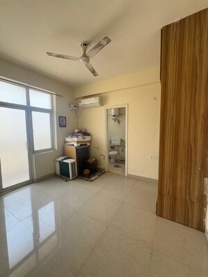 Room in 2 BHK Apartment at Shree Vardhman Mantra, Sector 67 – for Rent