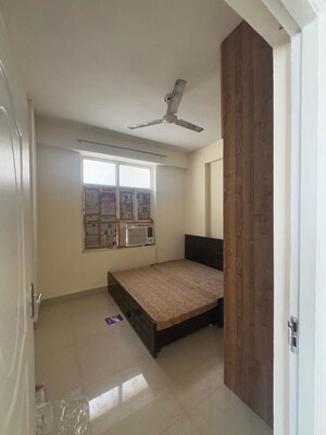 Room in 2 BHK Apartment at Shree Vardhman Mantra, Sector 67 – for Rent