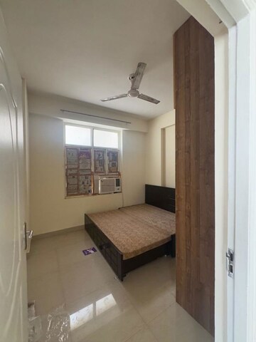 Room in 2 BHK Apartment at Shree Vardhman Mantra, Sector 67 – for Rent