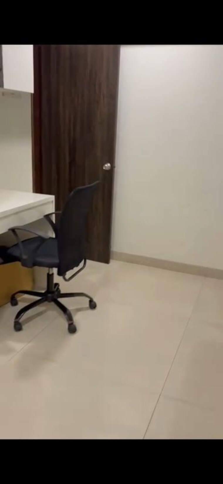 Living Room, millennium-court 3 Bedroom 1300 Sq.Ft. Apartment In Andheri West Mumbai 9945255