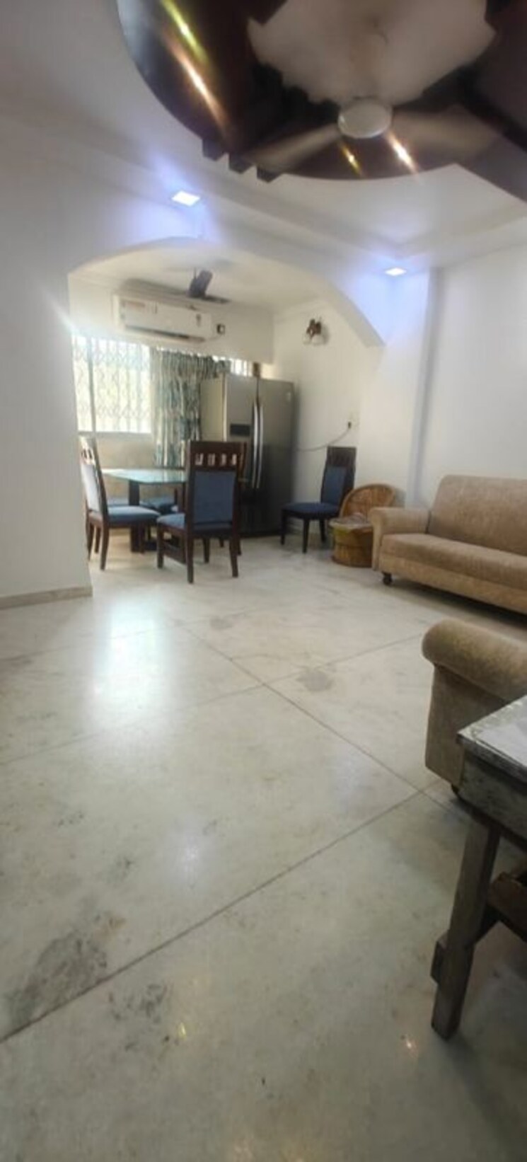 Living Room, bandra west 2 Bedroom 700 Sq.Ft. Apartment In Bandra West Mumbai 9945249