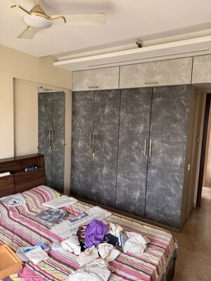 Bedroom in 2 BHK Apartment at Khar West – for Rent
