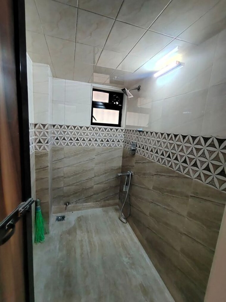 Bathroom, azad nagar 1 Bedroom 360 Sq.Ft. Apartment In Azad Nagar Mumbai 9945301