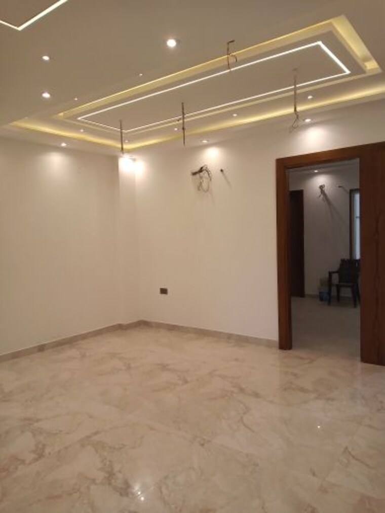 Room, godrej-retreat 3 Bedroom 140 Sq.Yd. Builder Floor In Sector 83 Faridabad 9945378