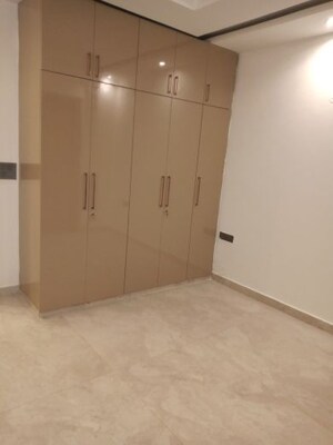 Room in 3 BHK Builder Floor at Godrej Retreat, Sector 83 – for Sale