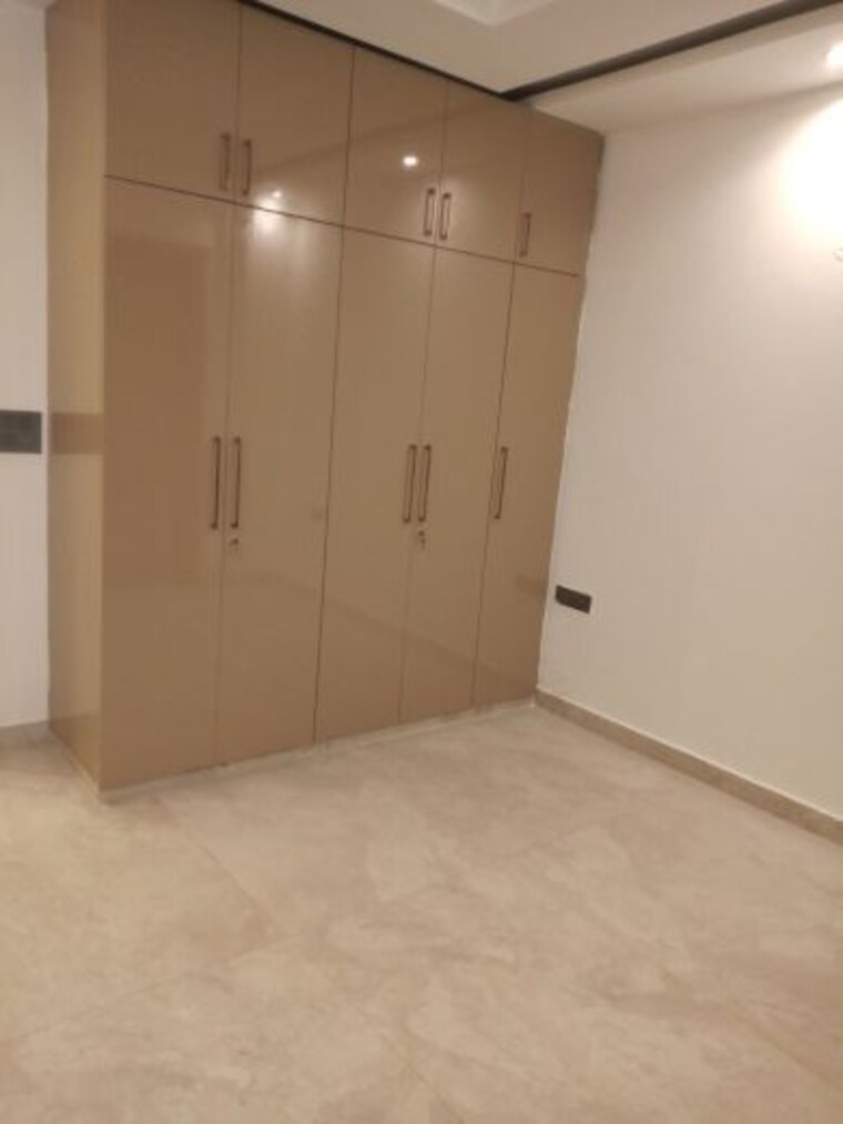 Room, godrej-retreat 3 Bedroom 140 Sq.Yd. Builder Floor In Sector 83 Faridabad 9945378