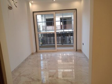 Room in 3 BHK Builder Floor at Godrej Retreat, Sector 83 – for Sale