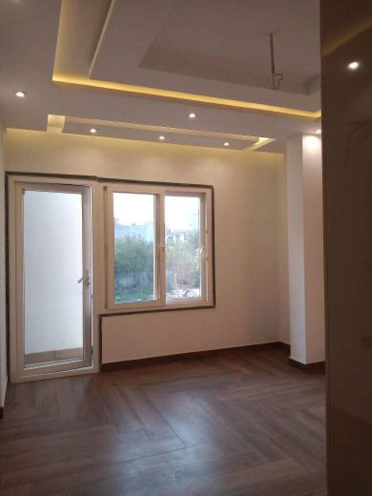 Room, godrej-retreat 3 Bedroom 140 Sq.Yd. Builder Floor In Sector 83 Faridabad 9945378