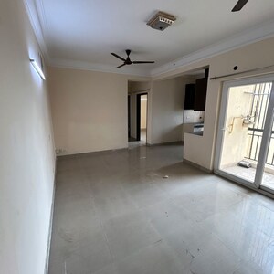 Room in 3 BHK Apartment at Paramount Floraville, Sector 137 – for Rent