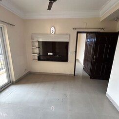 3 BHK Apartment For Rent in Paramount Floraville